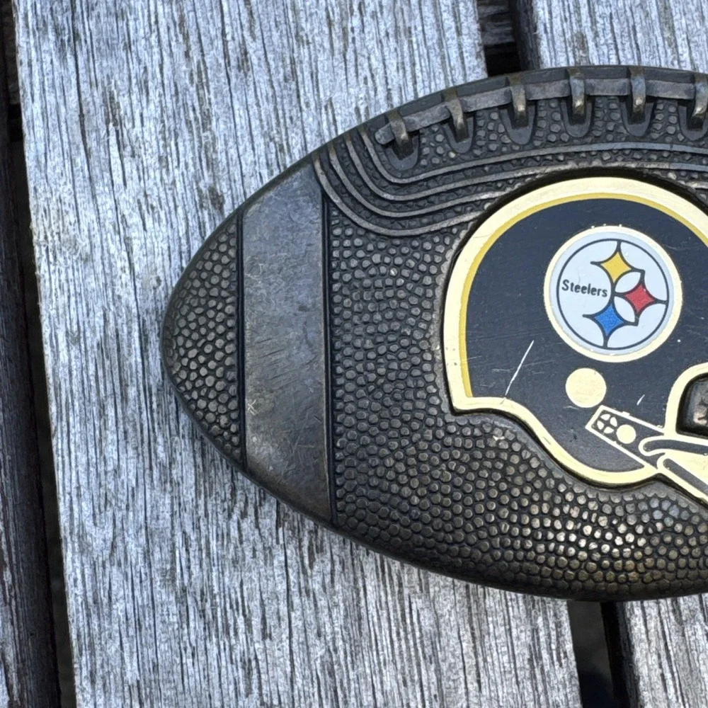 LEE NY 1979 Football Shaped PITTSBURGH STEELERS HELMET Metal BELT BUCKLE Vtg